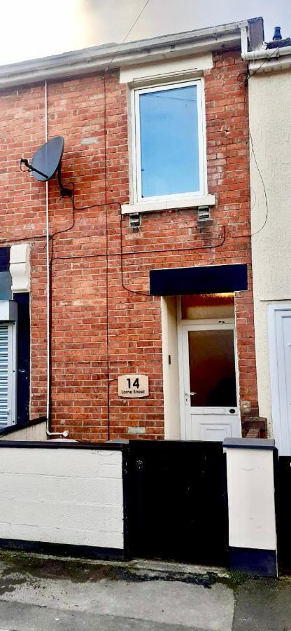 Ferienwohnung Beanies Lornestreet Four Bed House Swindon Exterior foto