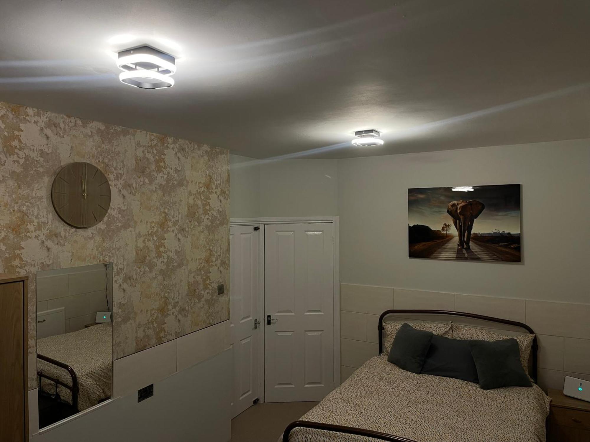 Ferienwohnung Beanies Lornestreet Four Bed House Swindon Exterior foto