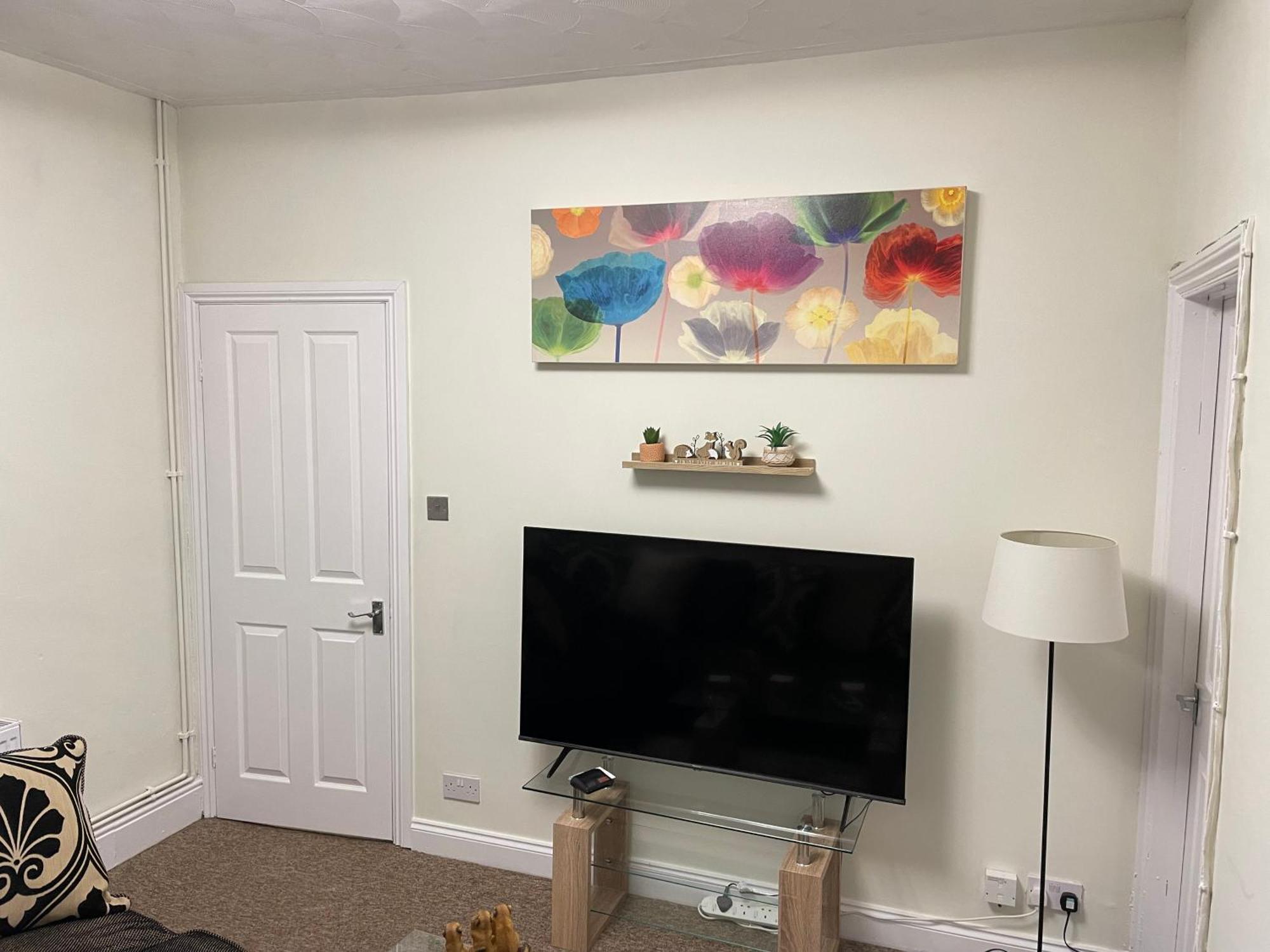Ferienwohnung Beanies Lornestreet Four Bed House Swindon Exterior foto